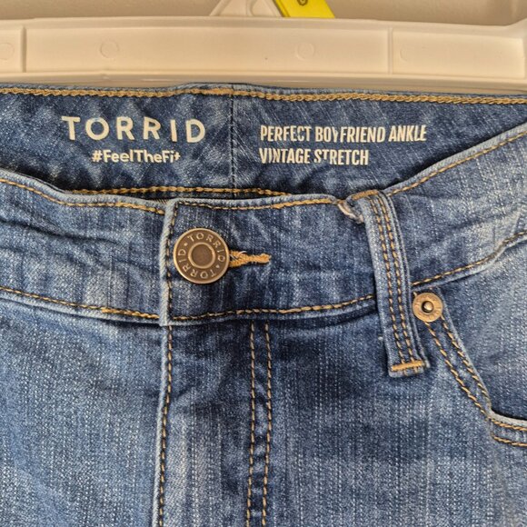 Torrid Perfect Boyfriend Ankle Vintage Jeans Size 14R - Picture 2 of 13